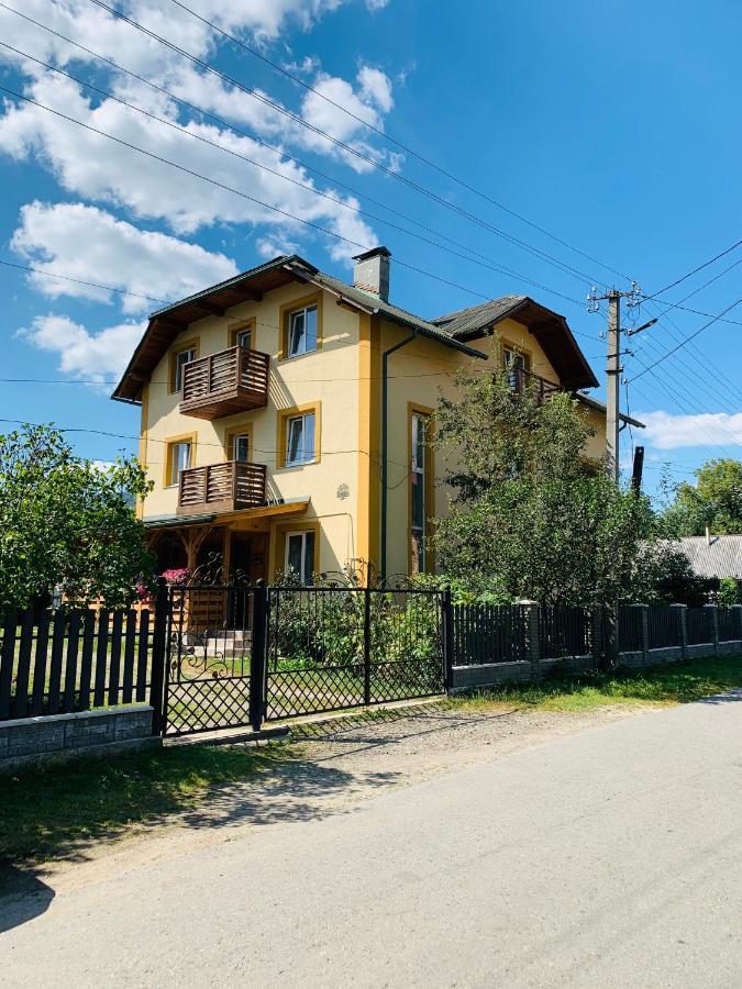 فندق Ніч Над Карпатами سلافسكي المظهر الخارجي الصورة